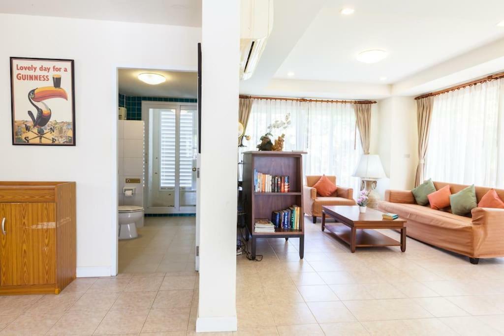 Baan Talay Samran 4 Bedrooms Villa With Beach And 3 Pools ชะอำ ภายนอก รูปภาพ